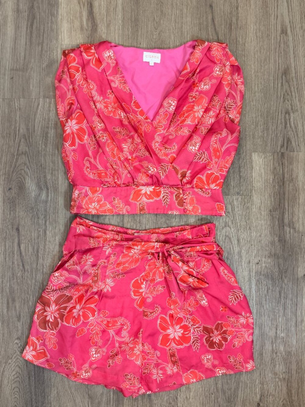 CIEBON Pink Floral Boho Two Piece Shorts Set V-Neck Blouse Resort Wear Womens L